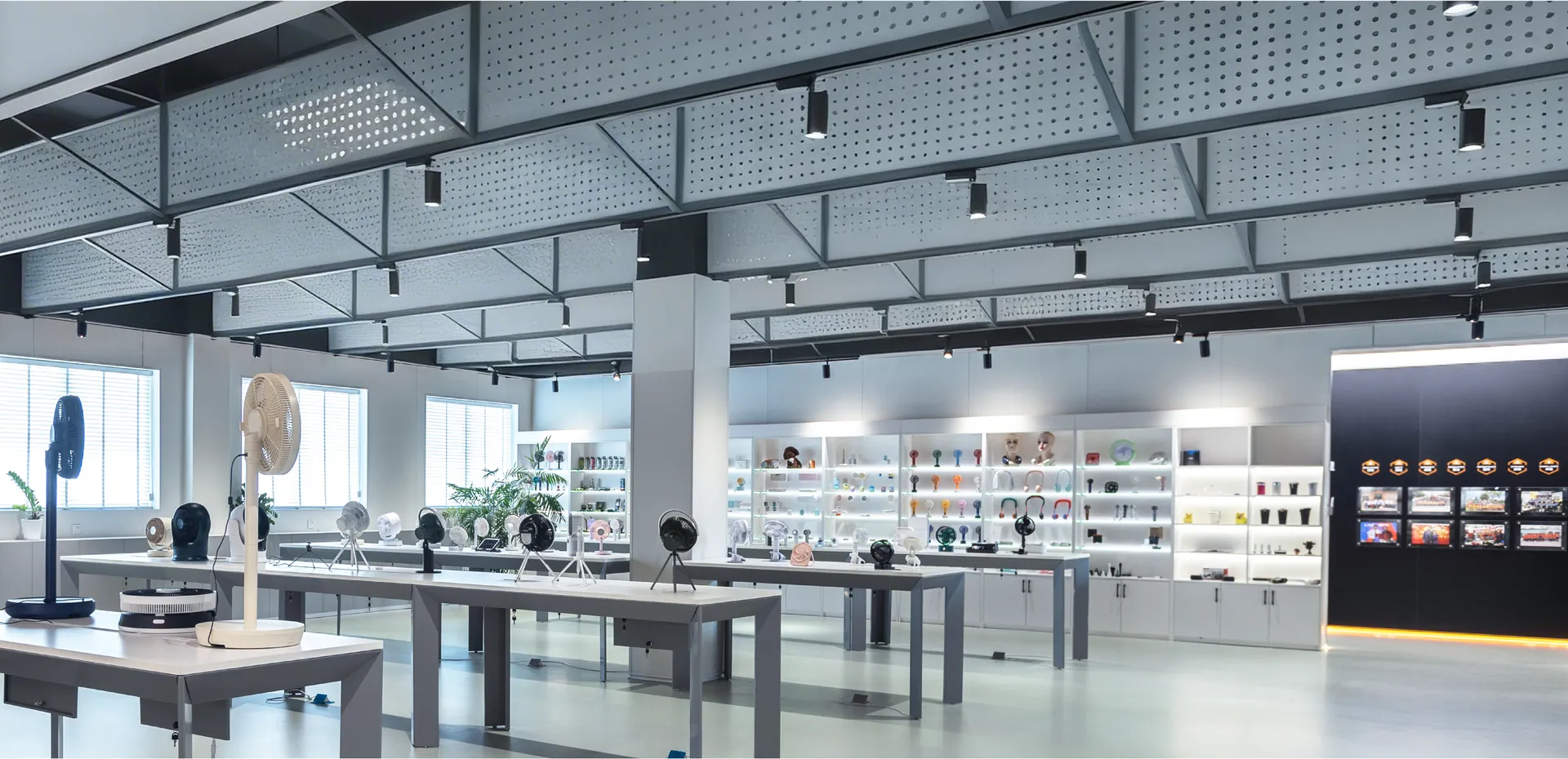 SIMTIFUL factory showroom exhibition hall